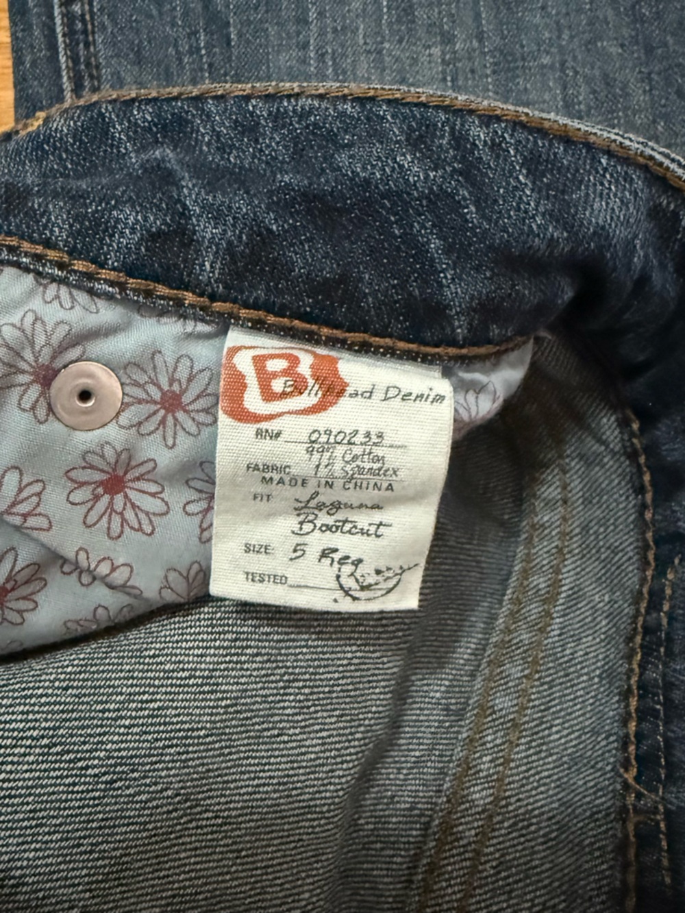 BULLHEAD Low Rise Bootcut Jeans - Picture 4 of 4